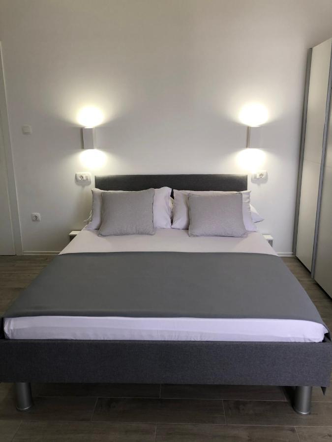 Apartmani Milka I Jozo Omis Exterior photo