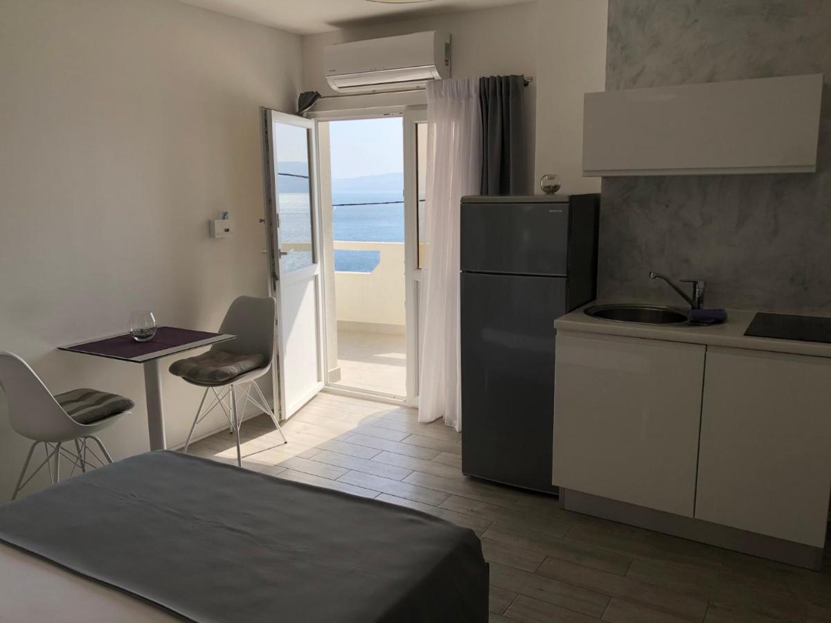 Apartmani Milka I Jozo Omis Exterior photo